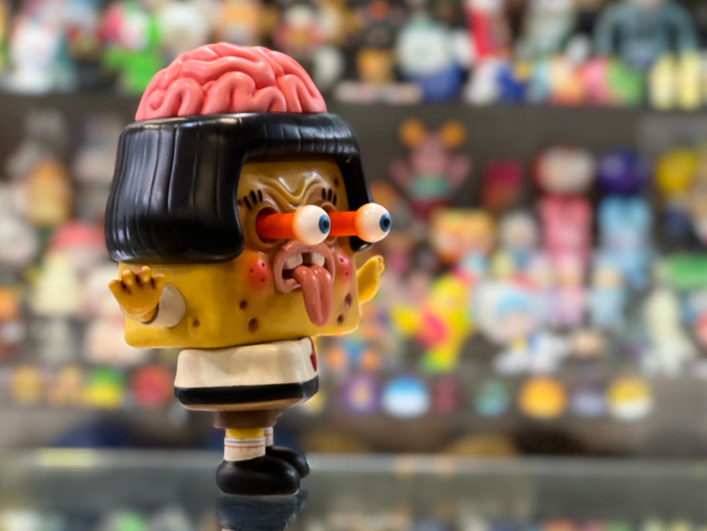 Unbox Industries x SpongeBob x Fok Queenie SPONGE Q