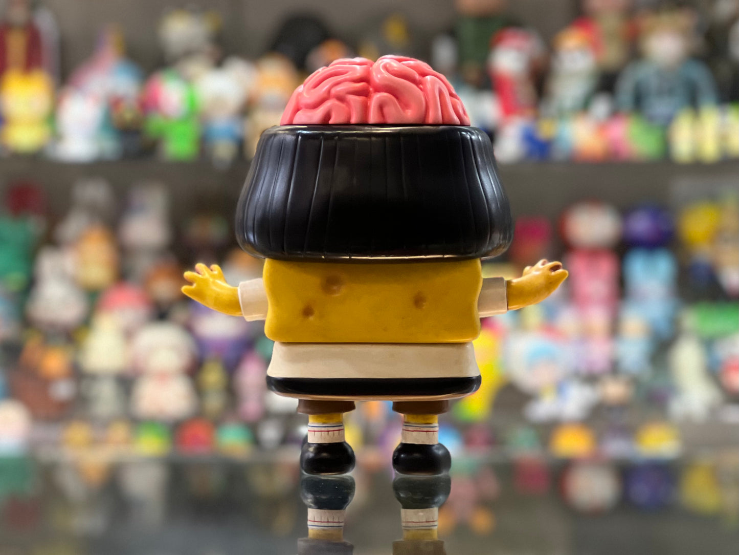 Unbox Industries x SpongeBob x Fok Queenie SPONGE Q