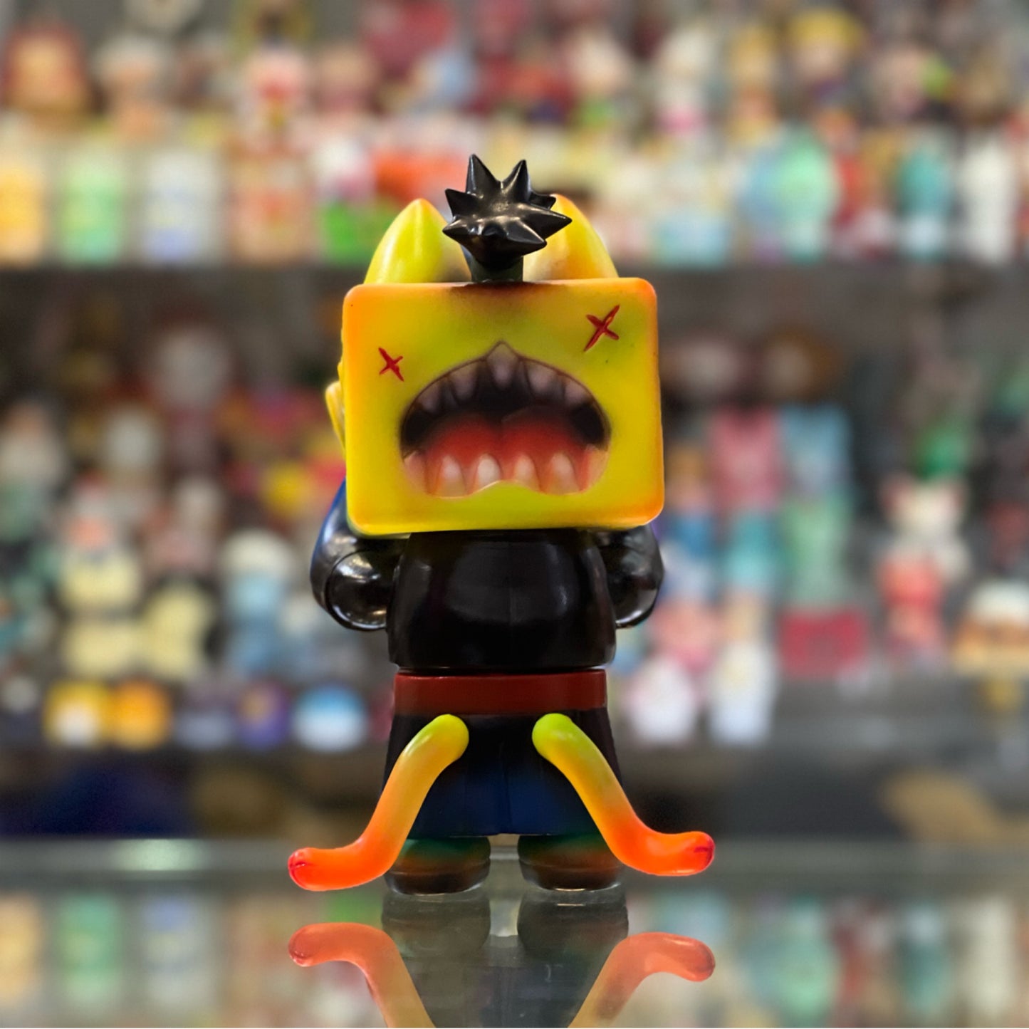 DEVILROBOTS x GRAPE BRAIN Custom artwork by Cesar Zanardi TO-FU SAMURAI NIGIRI Yellow